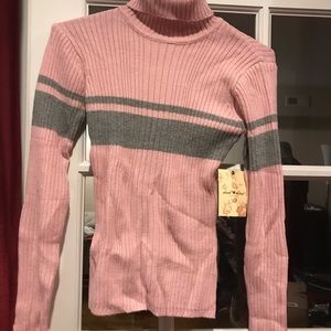 Derek Heart sweater